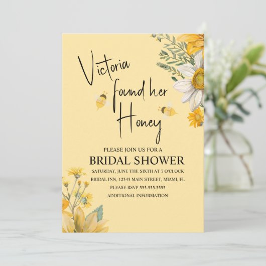 Simple She’s Found Her Honey Bee Bridal Shower 招待状 (スタンド正面)