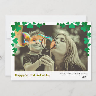 Simple St. patrick's day Shamrocks family photo  シーズンカード