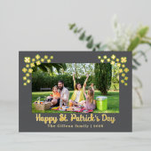 Simple St patricks day Shamrocks family photo 箔シーズンカード (立ち正面)