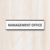 Simple White Management Office サインプレート (正面)