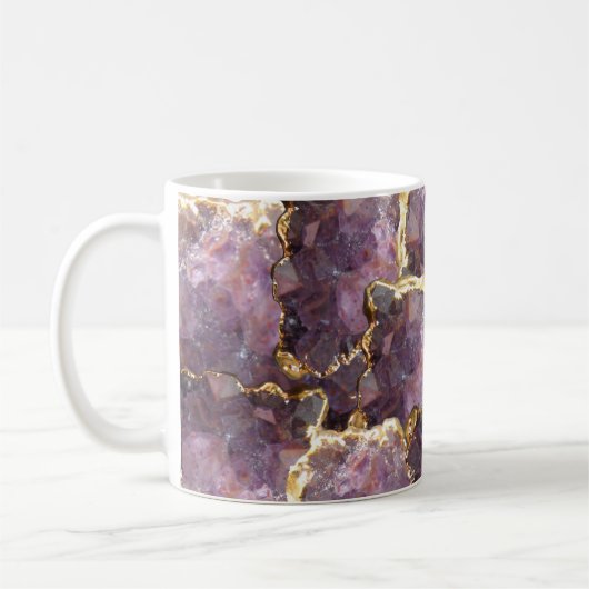Simplydoneの紫色の水晶および金ゴールドのコラージュのマグ コーヒーマグカップ (左)