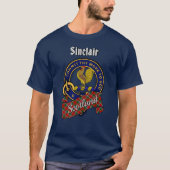 Sinclair一族のバッジとタータン Tシャツ (正面)