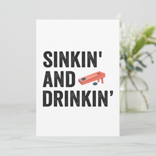 SinkinとDrinkinコーンホールおもしろいギフトおもしろいギフト 招待状 (スタンド正面)