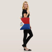 Sint Maarten Flag トートバッグ (モデル)