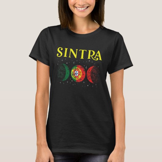 Sintra Portuguese City Retro Portugal Flag Tシャツ (正面)
