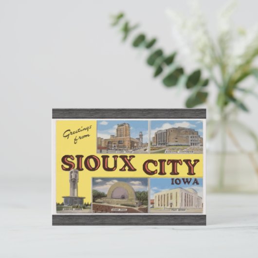 Sioux City Iowaからの挨拶ヴィンテージ ポストカード (スタンド正面)