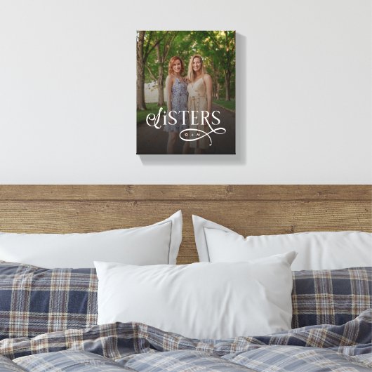 Sisters Photo Personalized Monogram キャンバスプリント (インサイチュ (寝室))