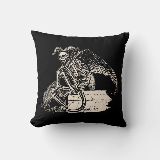 Sitting Demon クッション (正面)