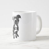 Sitting Dog Mug – Minimalist Black Ink Portrait ジャンボコーヒーマグカップ (正面右)