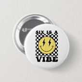 Six Is A Vibe Retro Smile Face 6 Year Old Bday 6th 缶バッジ (正面&裏面)