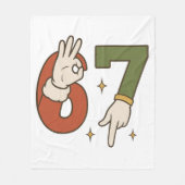 Six Seven 67 6 7 Santa Elf Christmas Meme フリースブランケット (正面)