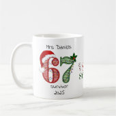 Six Seven 6 7 サバイバー 楽しいクリスマスの名前 コーヒーマグカップ (左)