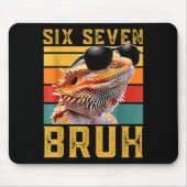 Six Seven 6 7 67 Meme Funny Bearded Dragon Design  マウスパッド (正面)