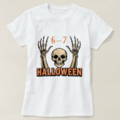 Six Seven 6-7 Minimal Typography Design Tシャツ (デザイン正面)