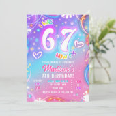 Six Seven 6 7 Neon Glow Retro Groovy Girl Birthday 招待状 (スタンド正面)