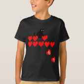Six Seven Black Cat Knocking Off Hearts Funny 67 V Tシャツ (正面)