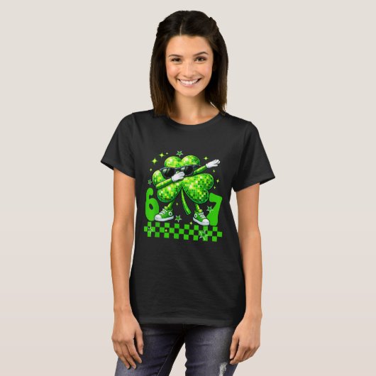 Six seven disco shamrock st patricks day 67 meme tシャツ (正面フル)
