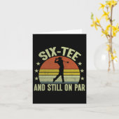 Six-tee And Still On Par Funny Golf 60th Birthday カード (黄色い花)