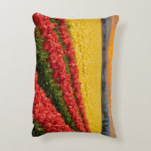 Skagit Countyの鮮やかな赤と金ゴールドチューリップ アクセントクッション (裏面(縦))
