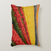 Skagit Countyの鮮やかな赤と金ゴールドチューリップ アクセントクッション (正面(垂直))