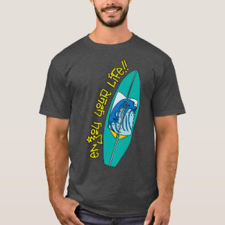 Skate And Surf On The StreetBoardBodyboardingSurfe Tシャツ