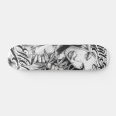 Skate girl smoke weed スケートボード (横)