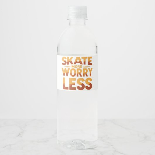 Skate More, Worry Less Retro Skateboarding Quote ペットボトルラベル (正面)