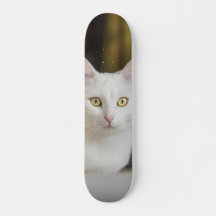 Skateboard Gato blanco con ojos amarillos