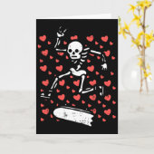 Skateboarding Skeleton Heart Valentines Day Love S カード (黄色い花)