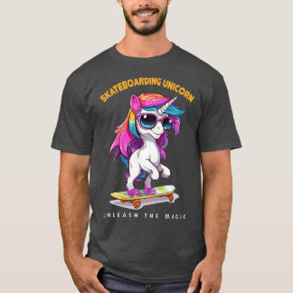 SKATEBOARDING UNICORN Tシャツ