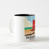 Skegness Lincolnshireビーチポスター ツートーンマグカップ (正面左)