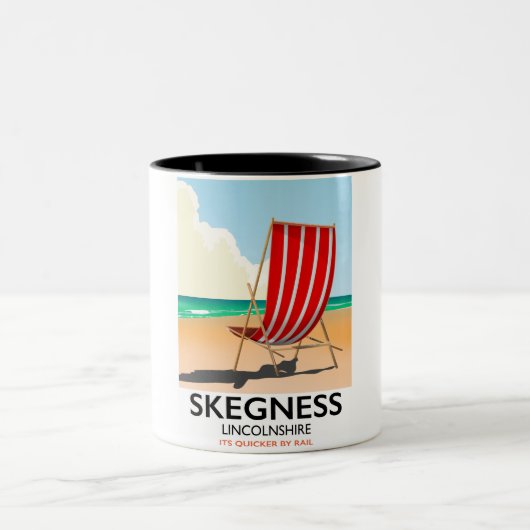 Skegness Lincolnshireビーチポスター ツートーンマグカップ (中央)
