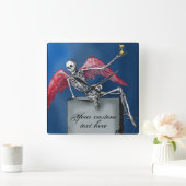 Skeleton カッコいい パーソナライズされた Tombstone Halloween スクエア壁時計 (ホーム)
