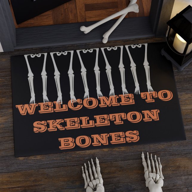 Skeleton Bonesおもしろい Halloween Doormatへようこそ ドアマット (Welcome to Skeleton Bones doormat perfect for halloween!. Just add your name)
