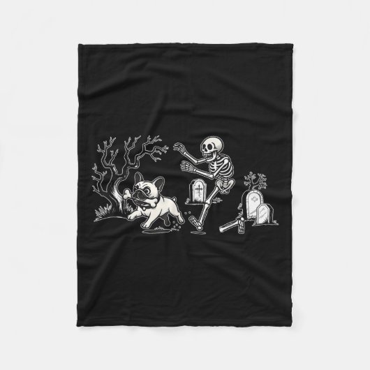 Skeleton Chasing French Bulldog Halloween Dog Mom  フリースブランケット (正面)
