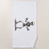 Skeleton Doing the Dab – 面白いハロウィーンダンスShi ビーチタオル (正面)