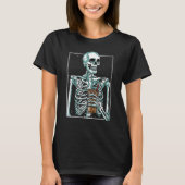 Skeleton Drinking Iced Coffee Halloween Tシャツ (正面)