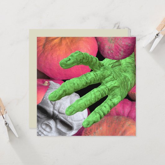 Skeleton fingers & skull &  pumpkins for Halloween 招待状 (正面/裏面インサイチュ)