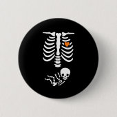Skeleton Halloween Maternity Funny Pregnancy 2025  缶バッジ (正面)