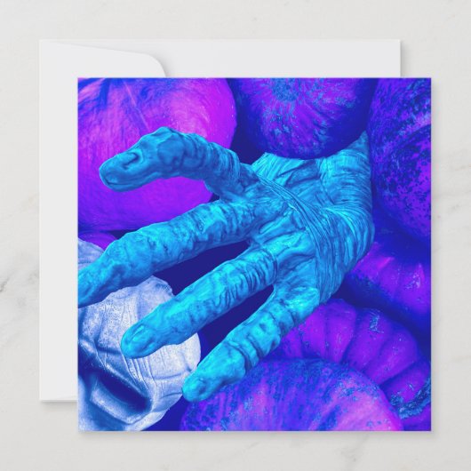 Skeleton hand fingers reach for Halloween skull 招待状 (正面)