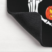 Skeleton Hands Heart Sign Retro Halloween Costume  マウスパッド (コーナー)