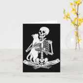 Skeleton Holding Cat Funny Soky Halloween Meow Kit カード (黄色い花)