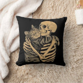  Skeleton Hugging Cat – Cute Gothic Cat Lover Gift クッション (ブランケット)