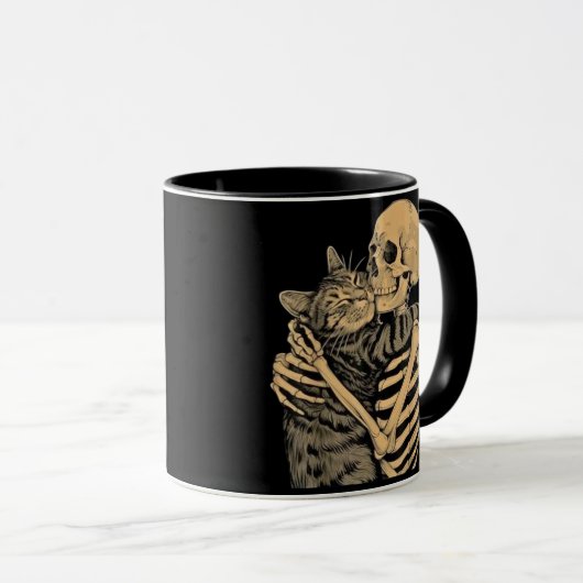 Skeleton Hugging Cat – Cute Gothic Cat Lover Gift マグカップ (正面右)