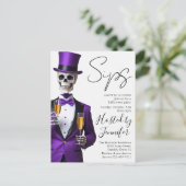 Skeleton in Purple Halloween Party Invite シーズンポストカード (スタンド正面)