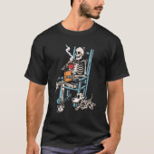 Skeleton Reading Book Drinking Coffee With Cute Do Tシャツ (正面)