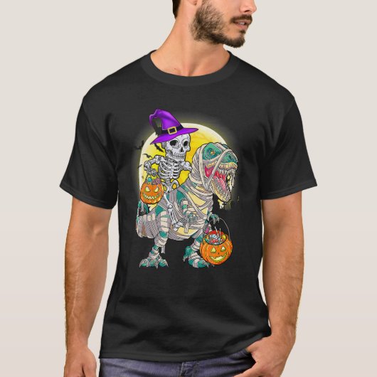 Skeleton Riding Mummy Dinosaur T Rex Halloween Fun Tシャツ (正面)