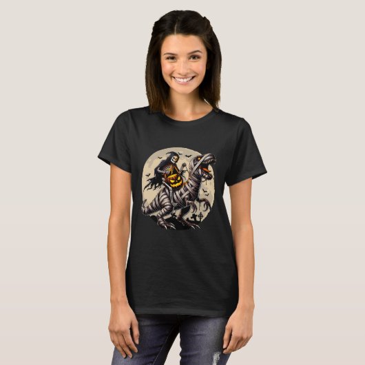 Skeleton Riding Mummy Dinosaur T Rex Pumpkin Funny Tシャツ (正面フル)