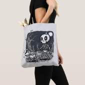 Skeleton Walking Dog Halloween Art トートバッグ (クローズアップ)