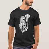 Skeleton Woman with Cell Phone Taking Selfie Skull Tシャツ (正面)